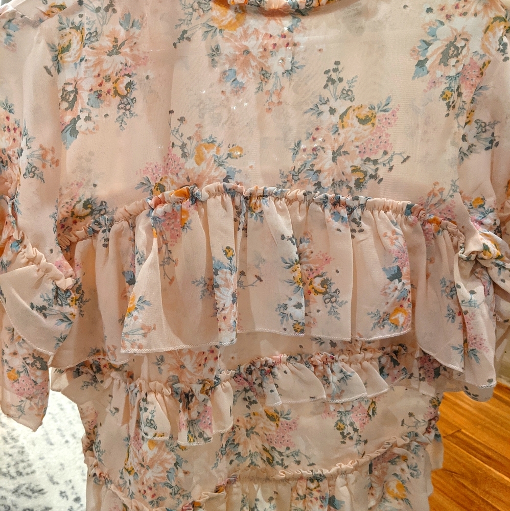 Floral pink top